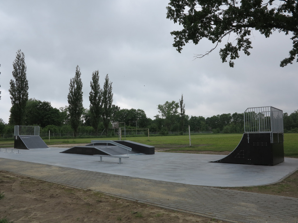 skatepark z matą Rampline Nowe Miasto nad Pilicą