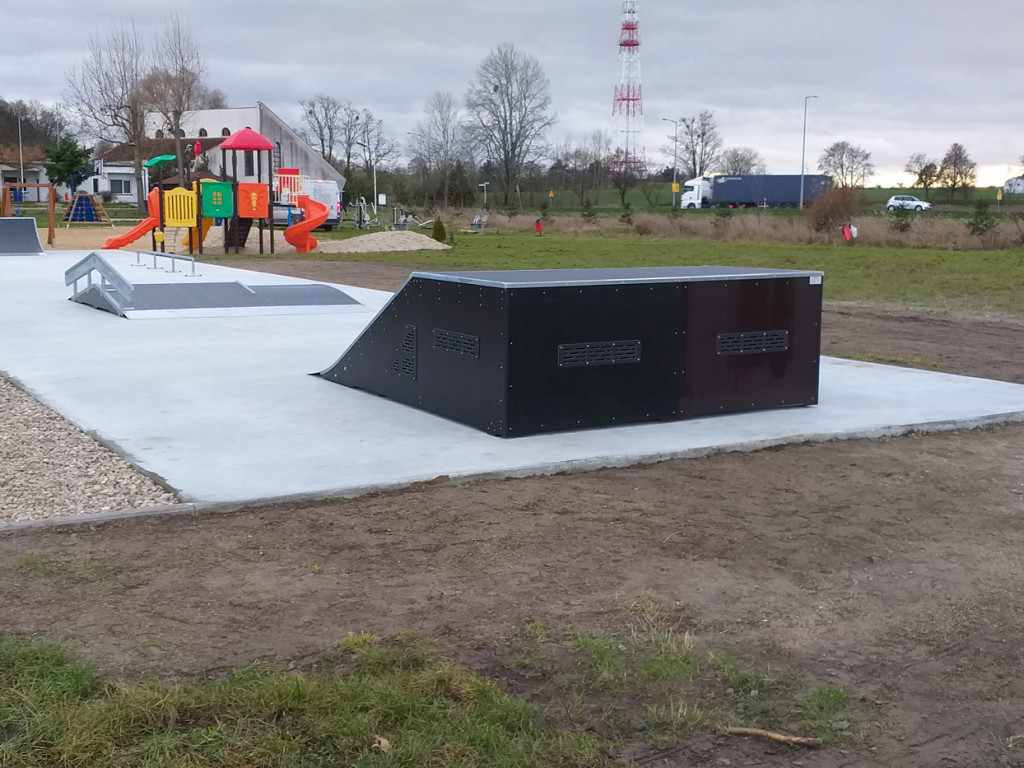 Pamiątkowo skatepark